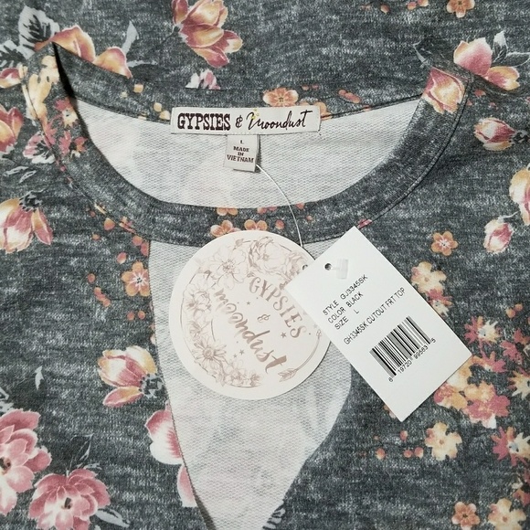 Gypsies & Moondust Cutout Bell Sleeve Blou… - Picture 5 of 8